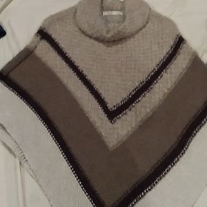 Old navy shades of brown knit poncho sz xs